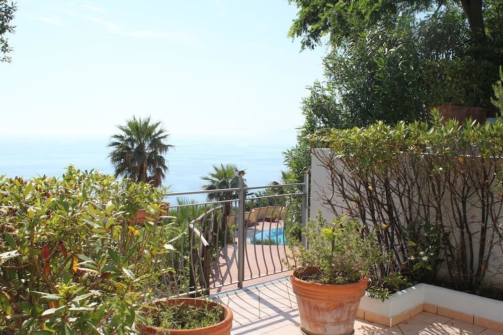 HOTEL RESIDENZA DEL GOLFO 28/38