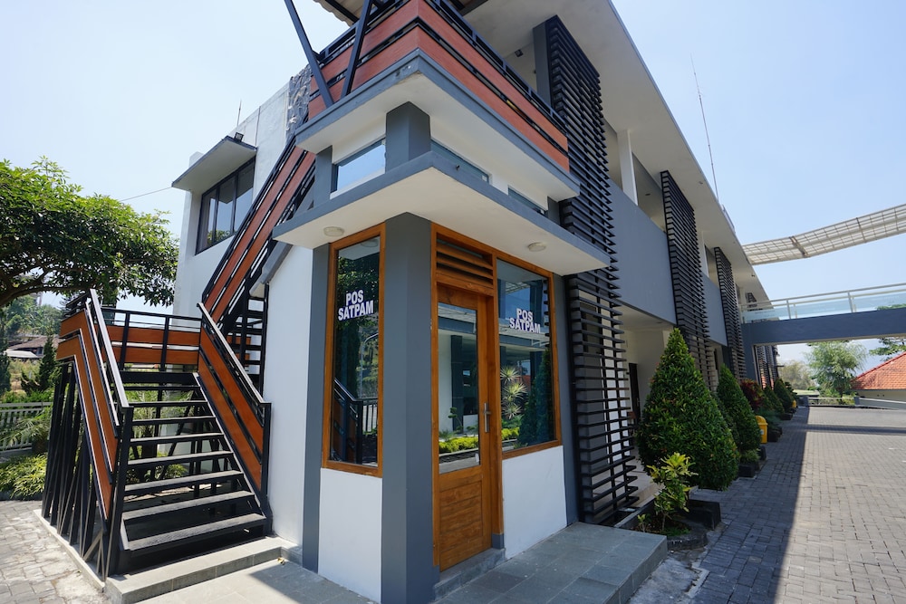 Selecta Hotel Batu Malang - Adults Only 6/50