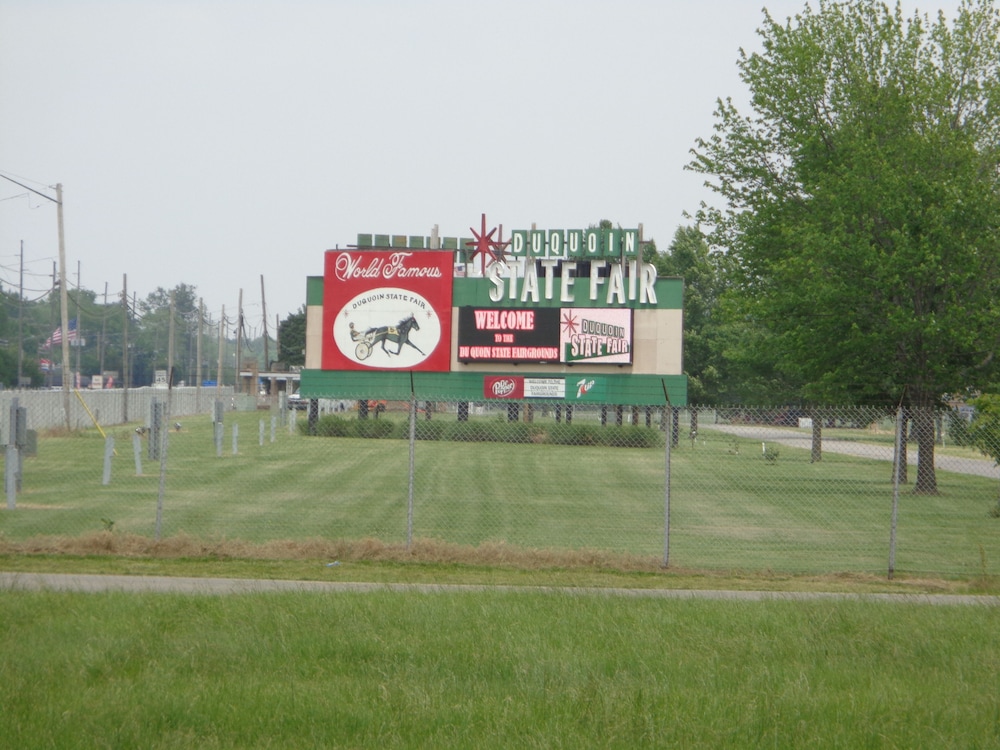 Fairgrounds Inn 40/42