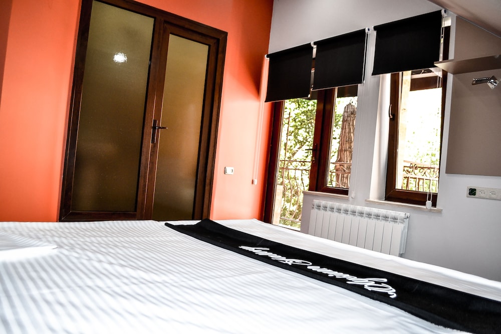 Elysium Gallery Hotel 28/74