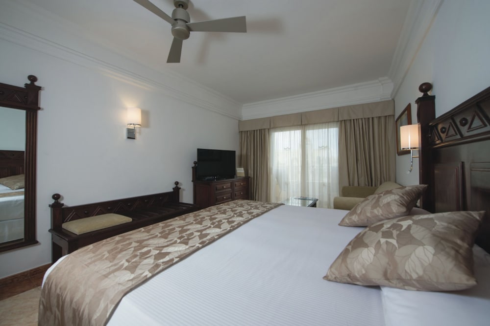 Double Room Ocean View DBMB