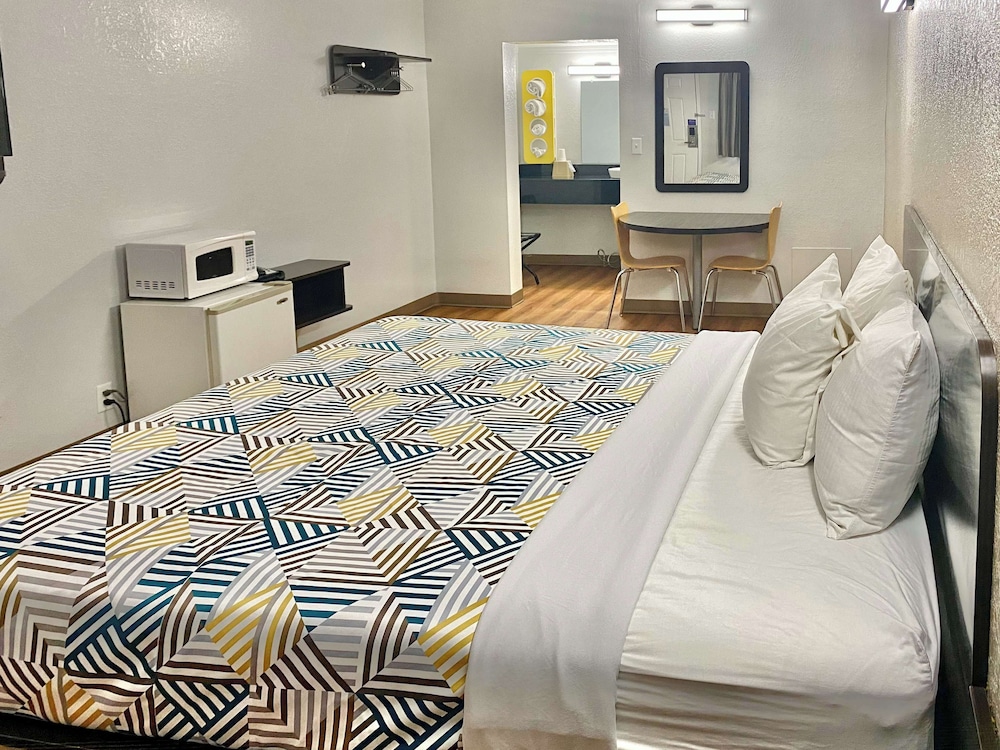Motel6 Huntington, WV 38/51