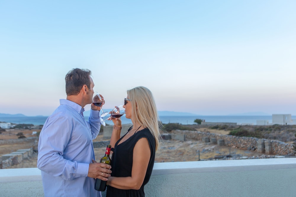 Sun and Moon Villas and Suites 55/72