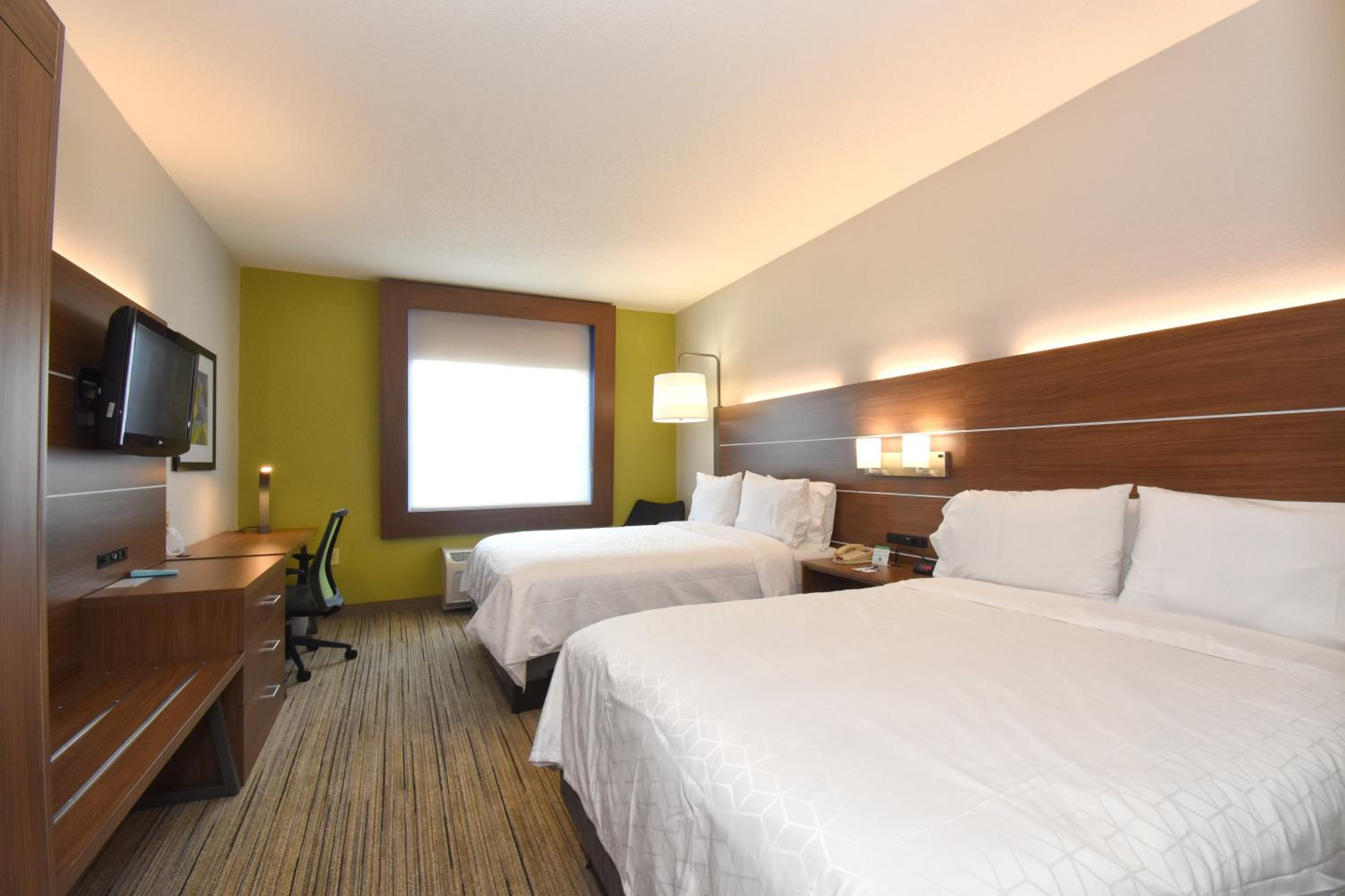 Room, 2 Queen Beds, Sofa