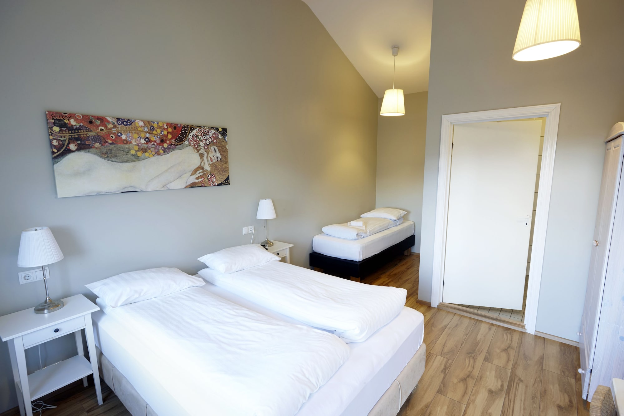 غرفة قياسية بسرير مزدوج مع أريكة، Fosshotel Hellnar 4/10
