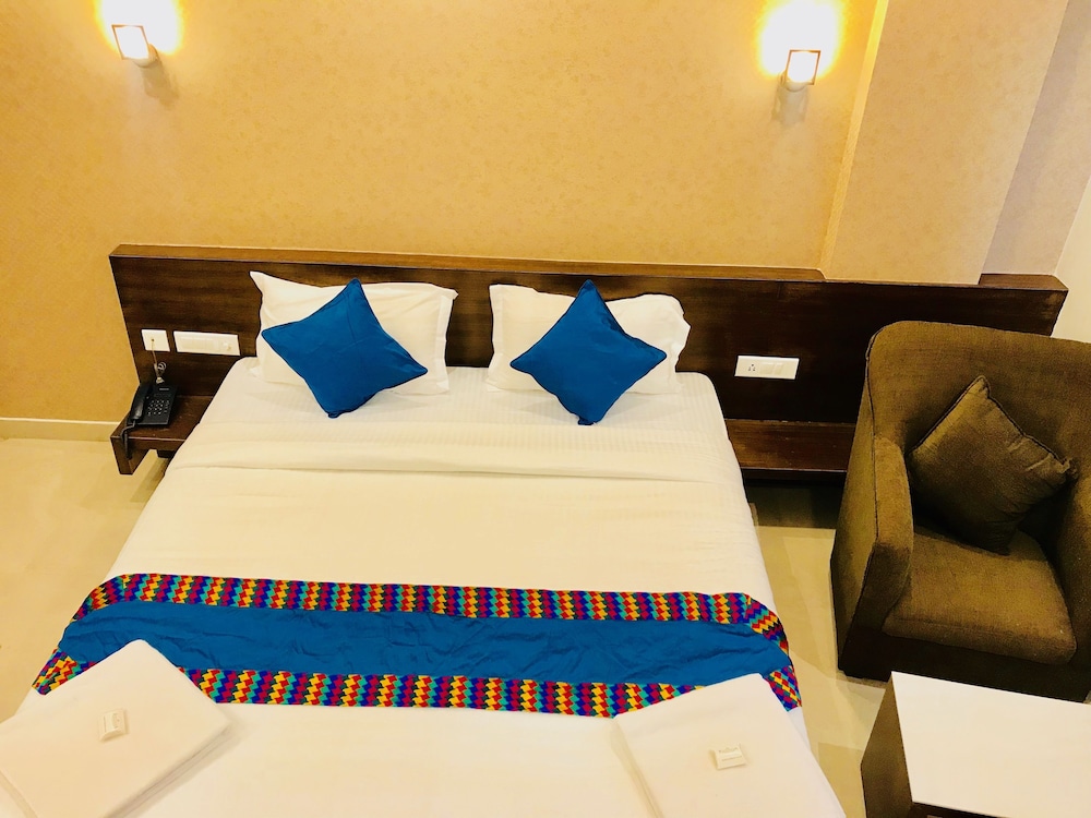 Regalia Inn & Suites 28/37