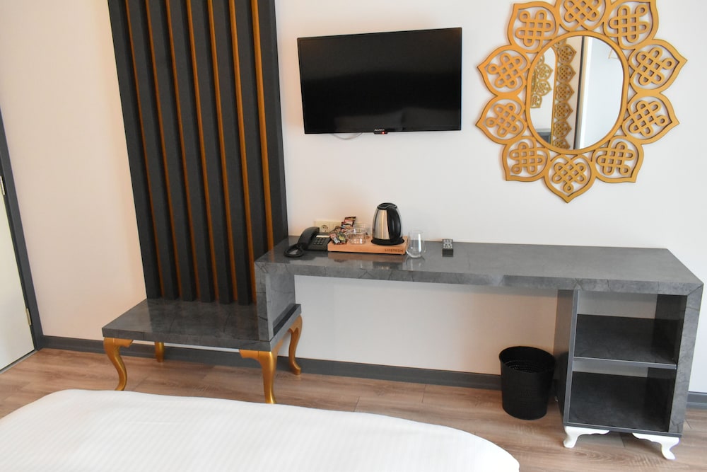 Avcilar Garden Hotel 6/48