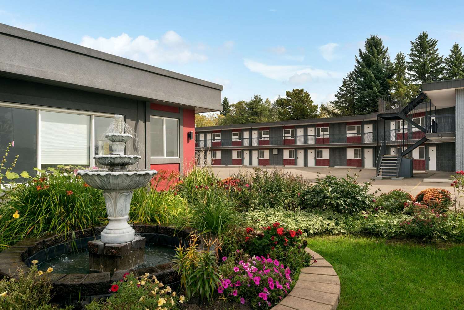 Thriftlodge Edmonton 8/11