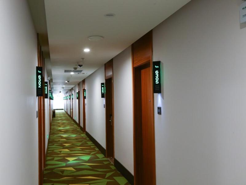 Vatica Shanghai Jinshan Guojishangmaocheng Weihong Road Hotel 9/15