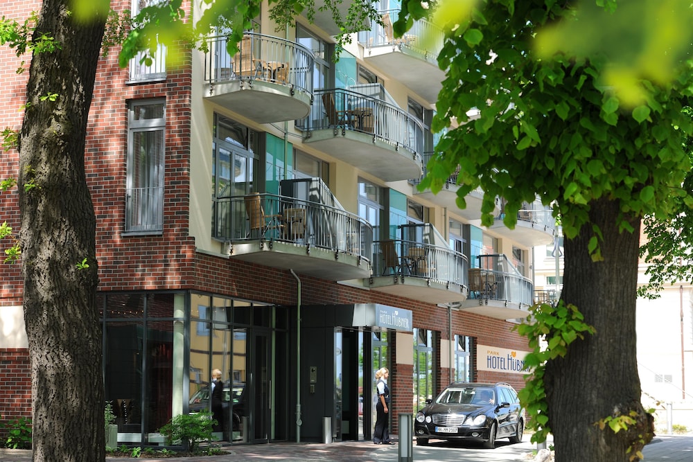 Park-Hotel Hübner 2/64