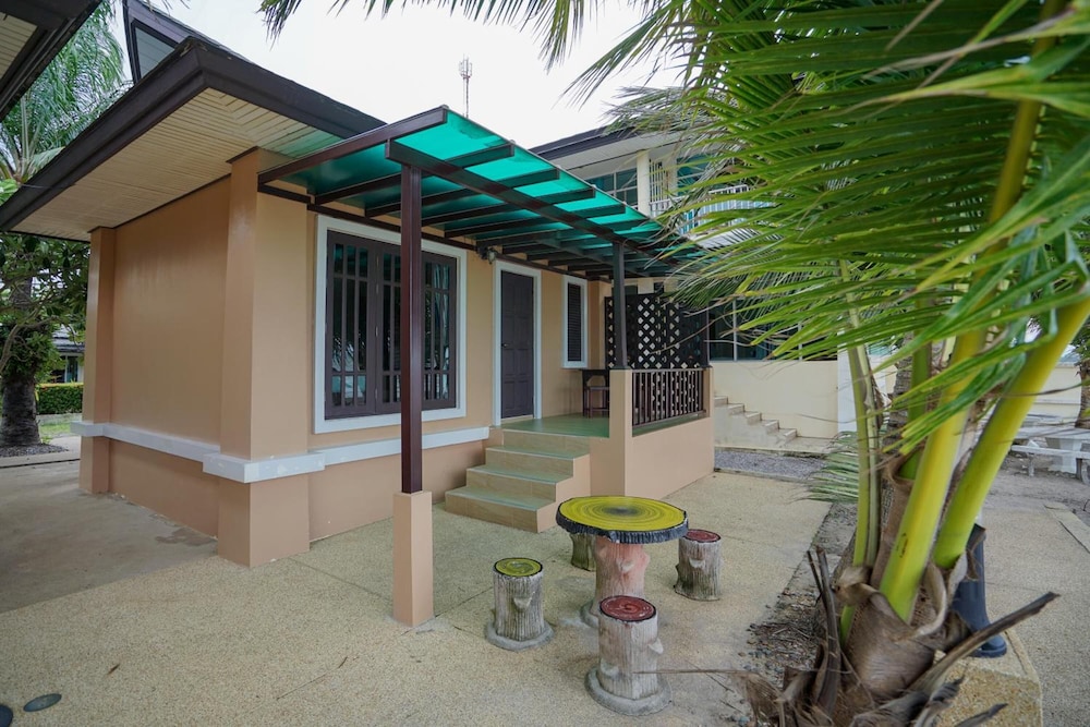 Baan Faa Talaychan Resort 3/65
