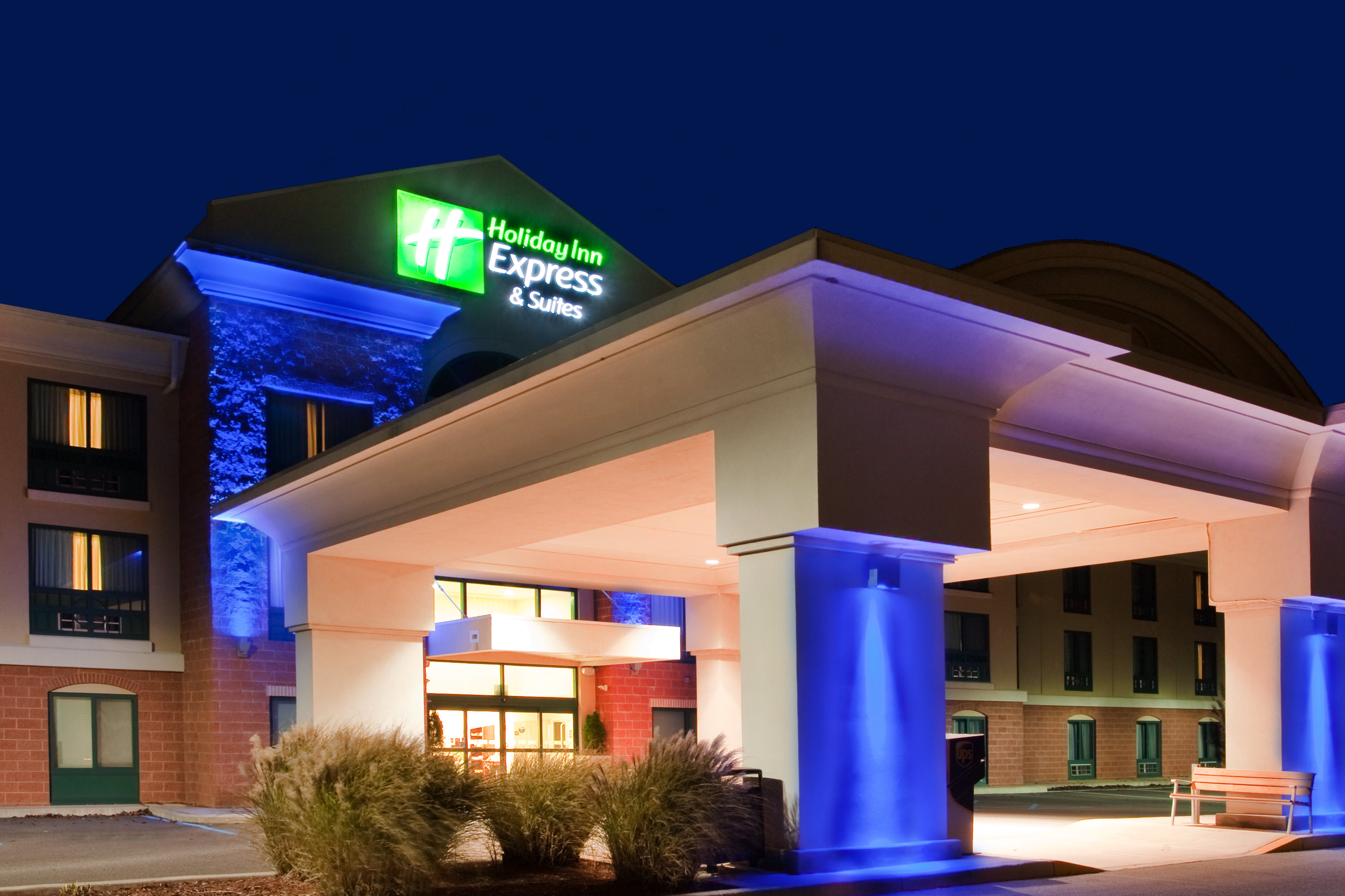 Holiday Inn Express Hotel and Suites Drums-Hazleton (I-80) 2/35