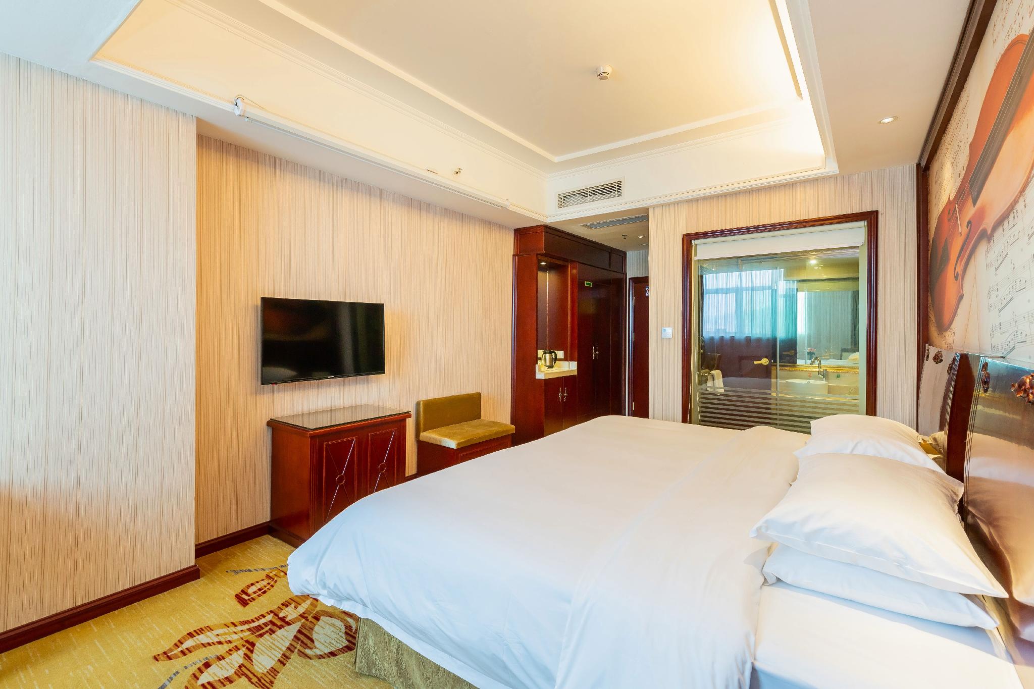 Vienna Hotel (Shenzhen Guanguang Road Foxconn) 36/58
