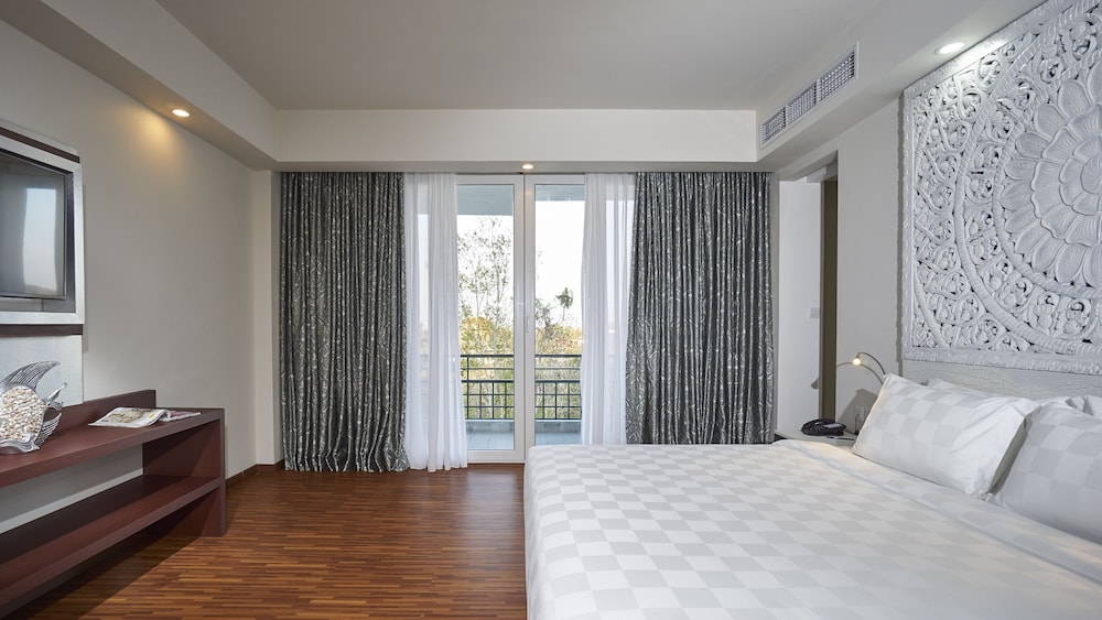 Junior Suite Room