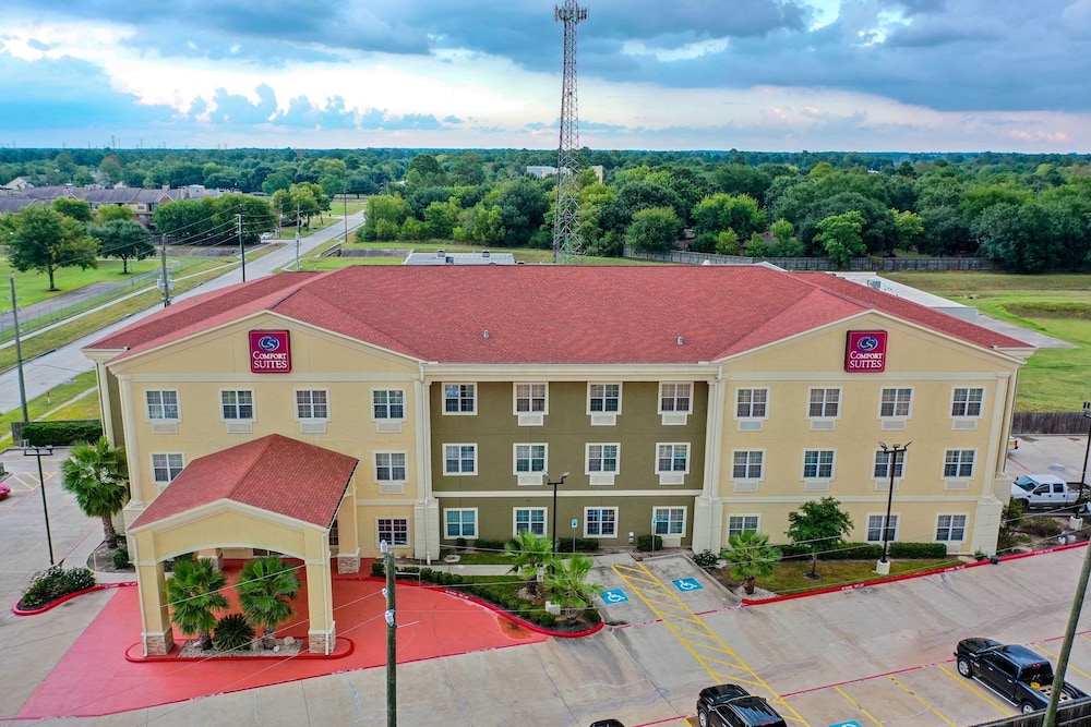 Comfort Suites Tomball Medical Center, TX 38/57