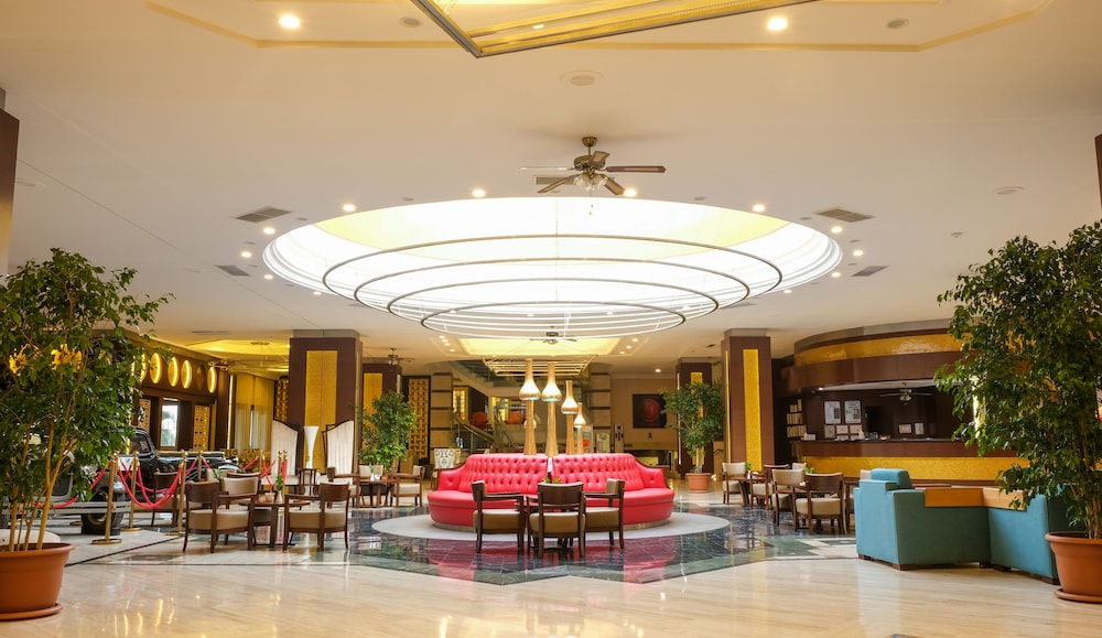 Belconti Resort Hotel 68/87
