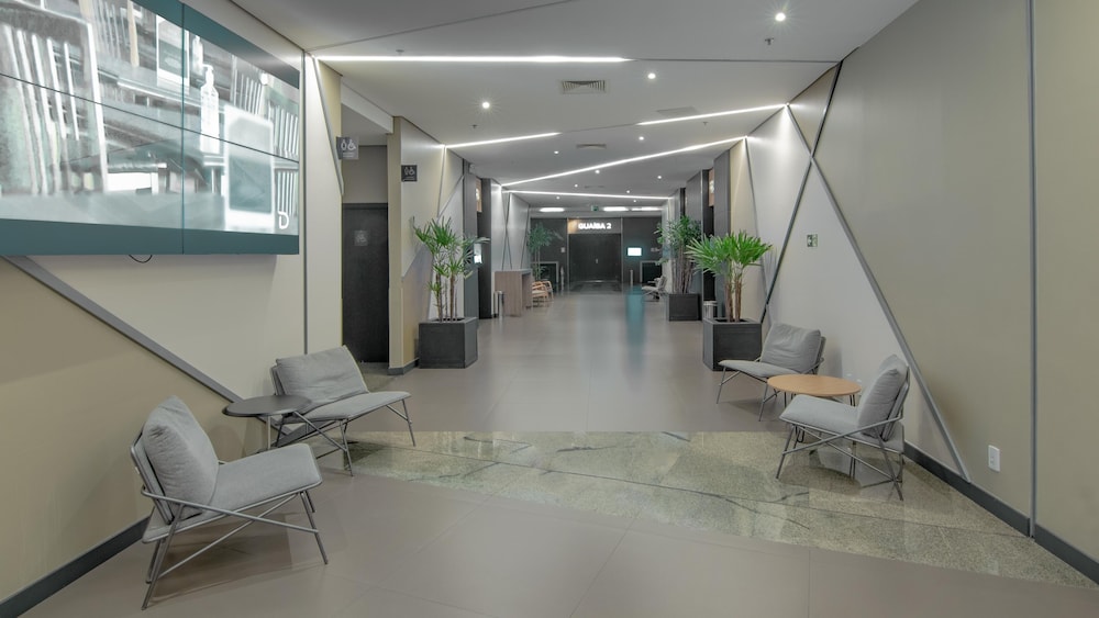 Hotel Deville Prime Porto Alegre 20/50