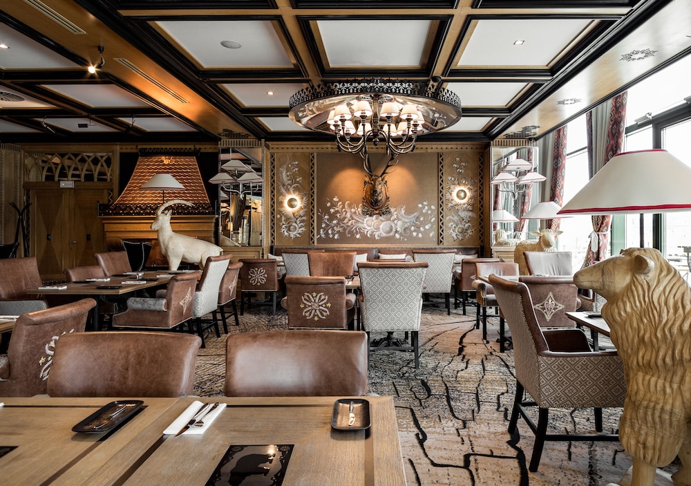restaurant cafeteria