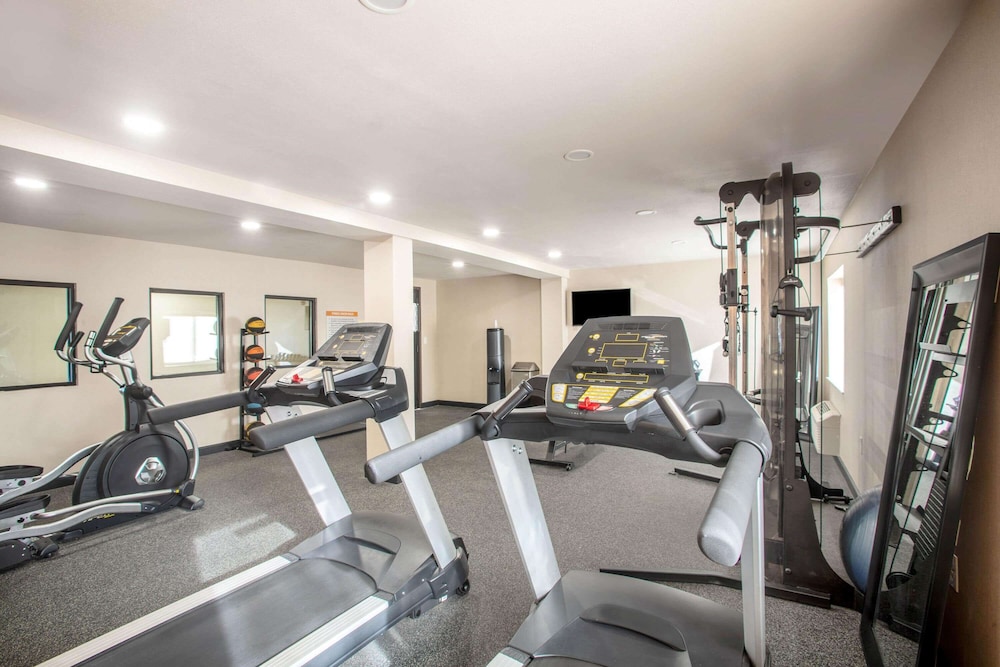La Quinta Inn St Louis Hazelwood Airport North 35/59