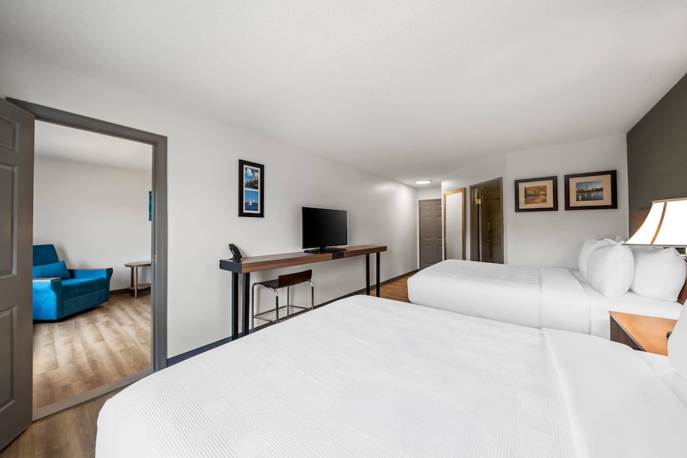 MainStay Suites Foxboro - Mansfield 18/37