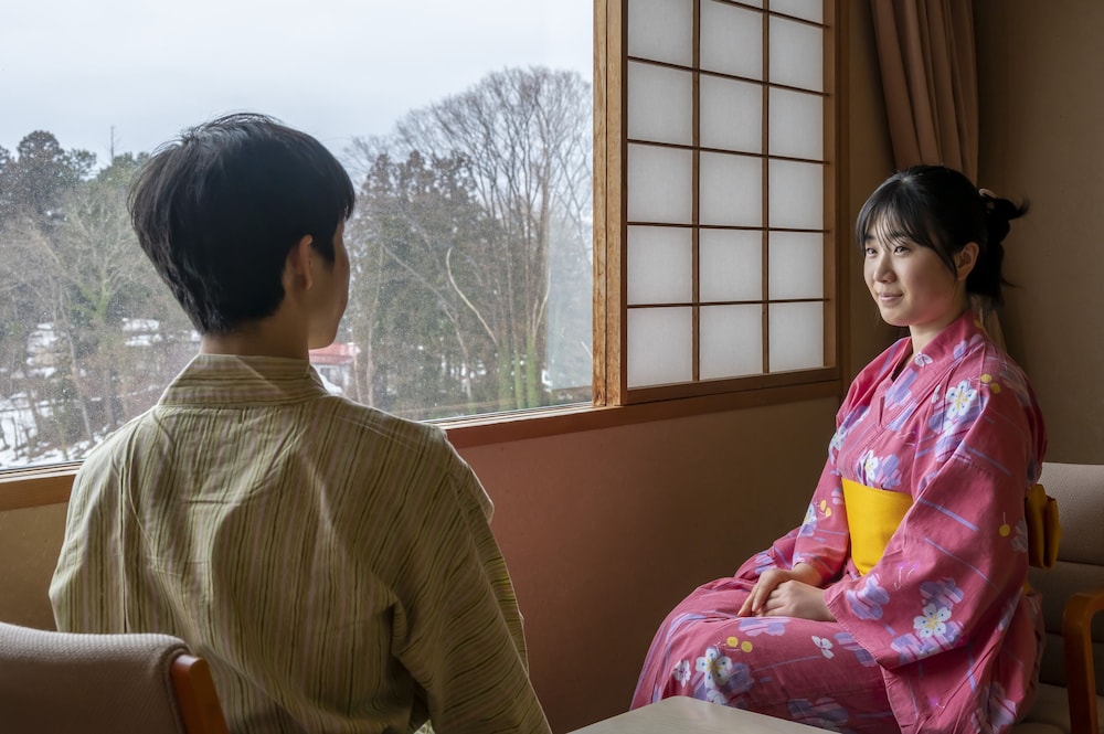 Tsukioka Hotel 9/61