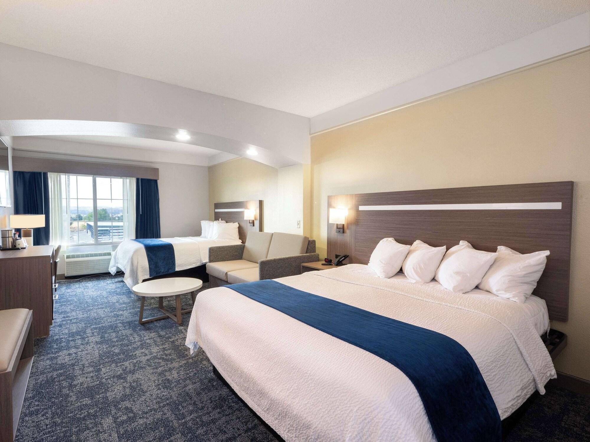 Standard, Multiple Beds, Large