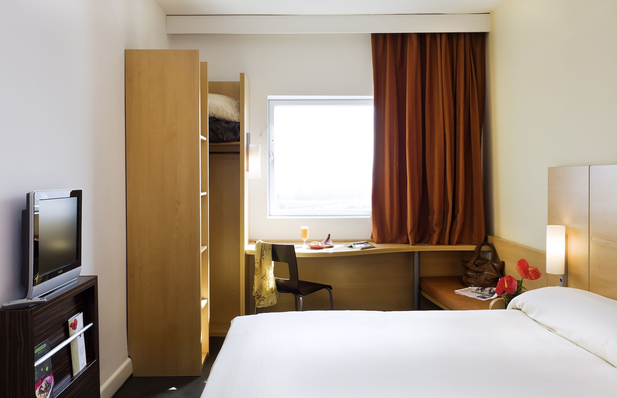 STANDARD, DOUBLE BED
