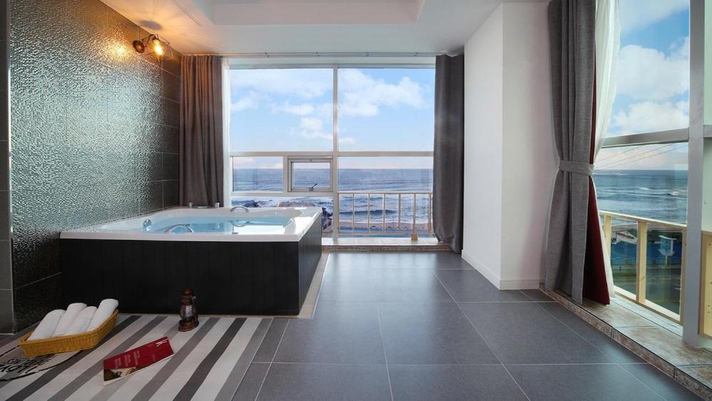 Gangneung Ara Spa Pension 35/41