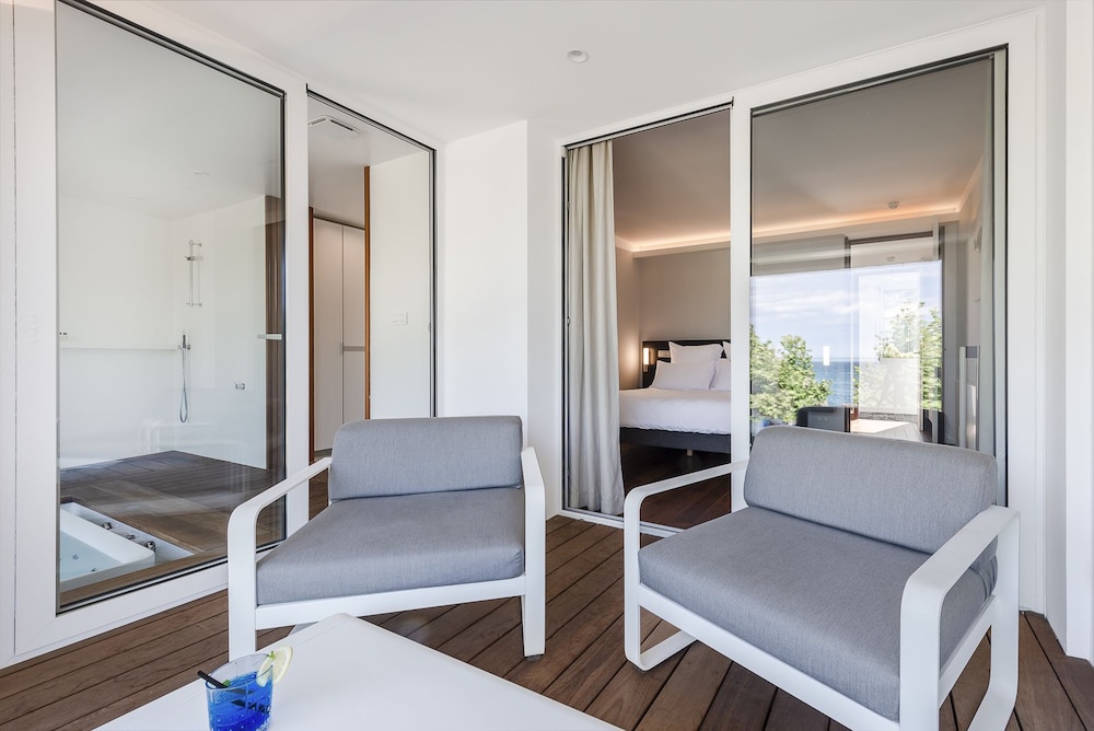 Les Elmes Hotel Spa 59/79