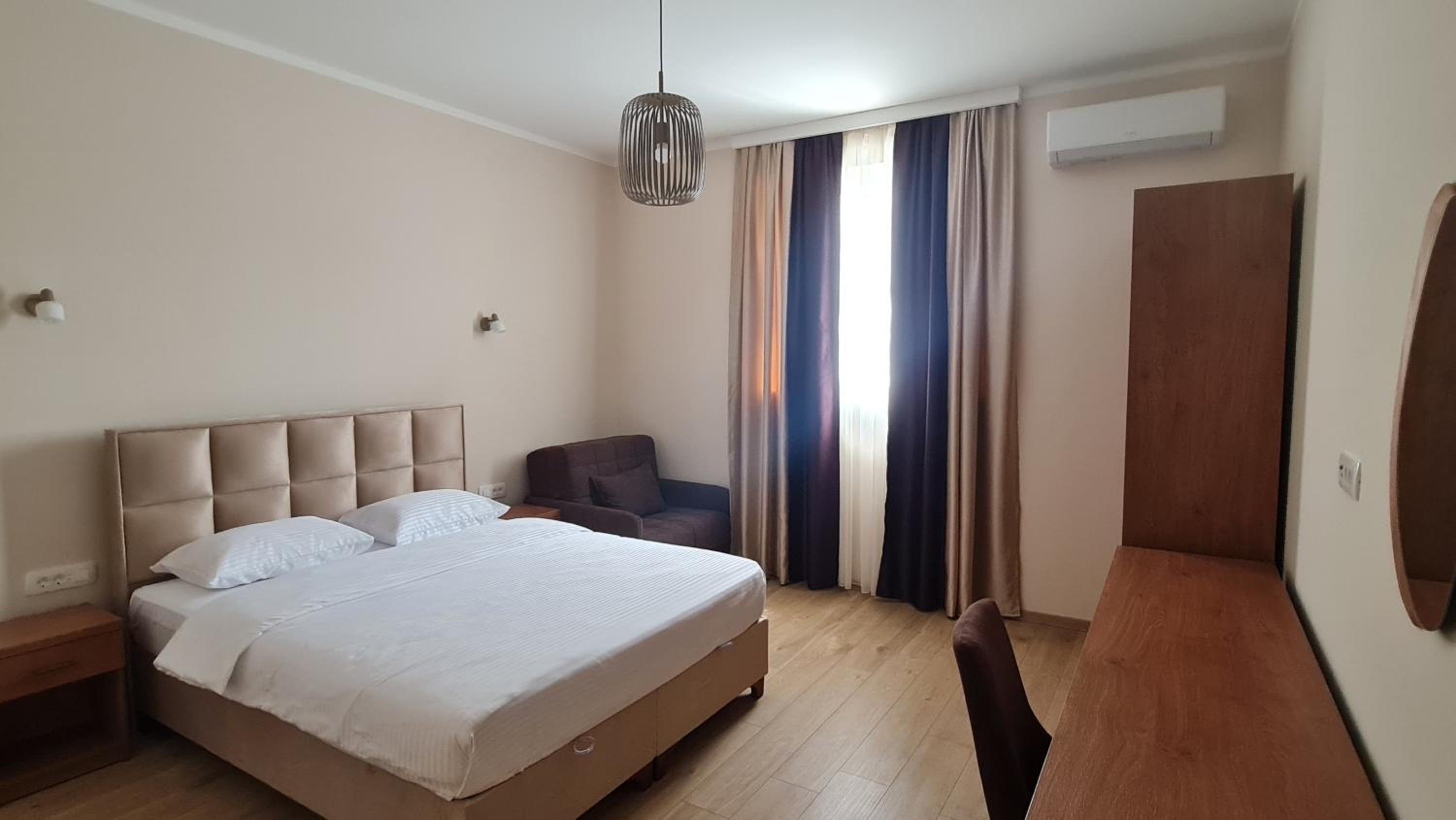 Hotel Laguna 17/72