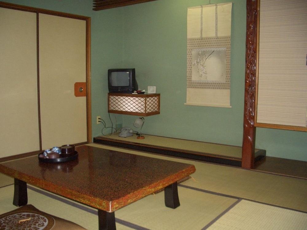 JAPANESE, SUPERIOR