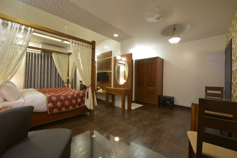 Hotel J P International 19/39