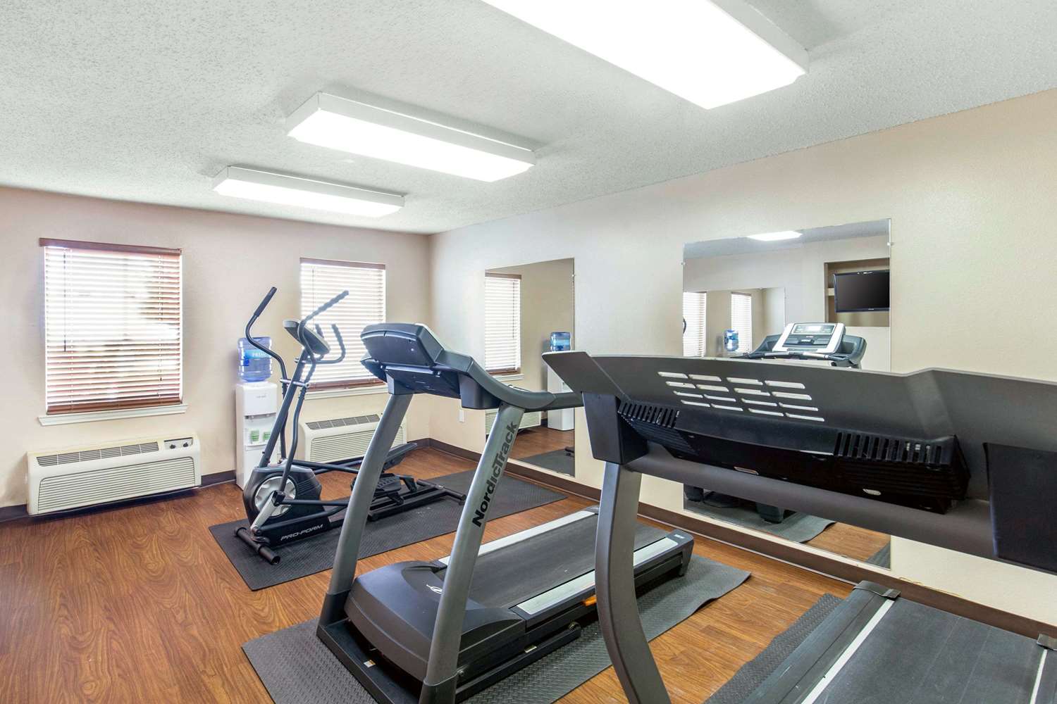Hawthorn Extended Stay by Wyndham Lewisville 11/14