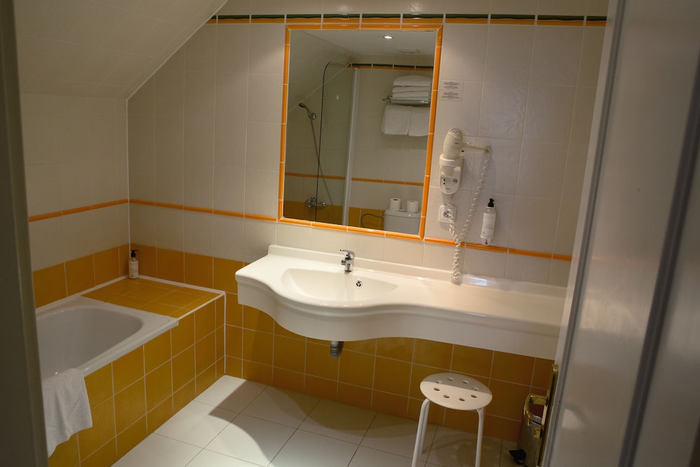 Hotel Machova 46/50