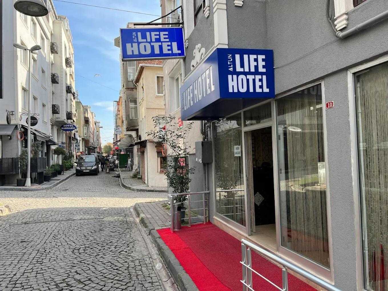 Altun Hotel 33/40