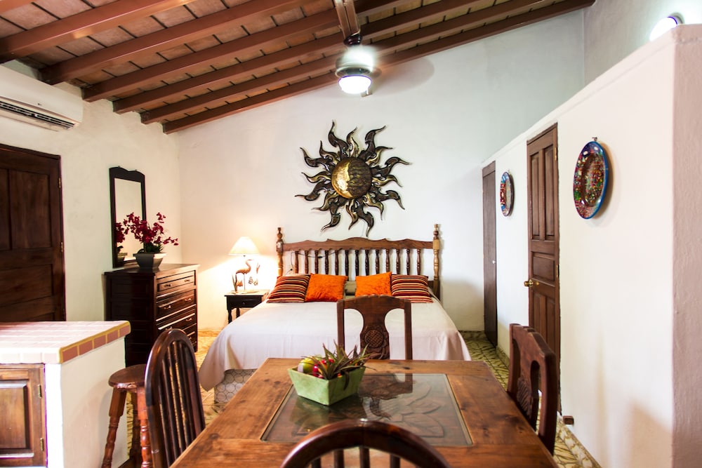 Posada de Roger 49/65