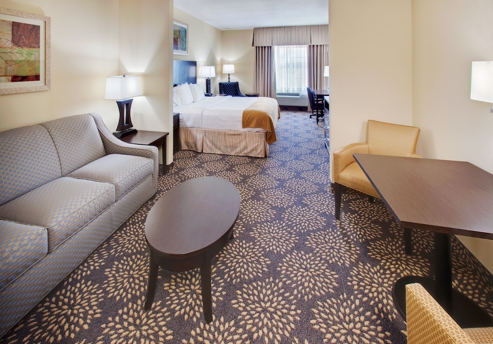 Holiday Inn Express Hotel And Suites Grand Island 44/53