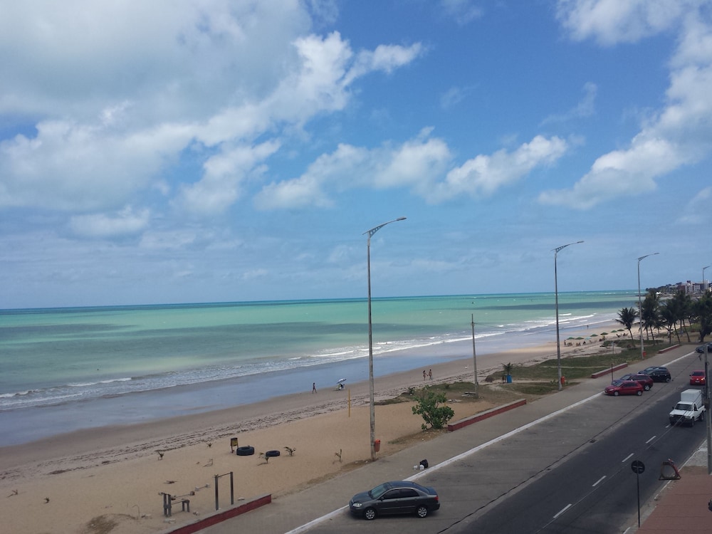 Bessa Beach Hotel 65/68