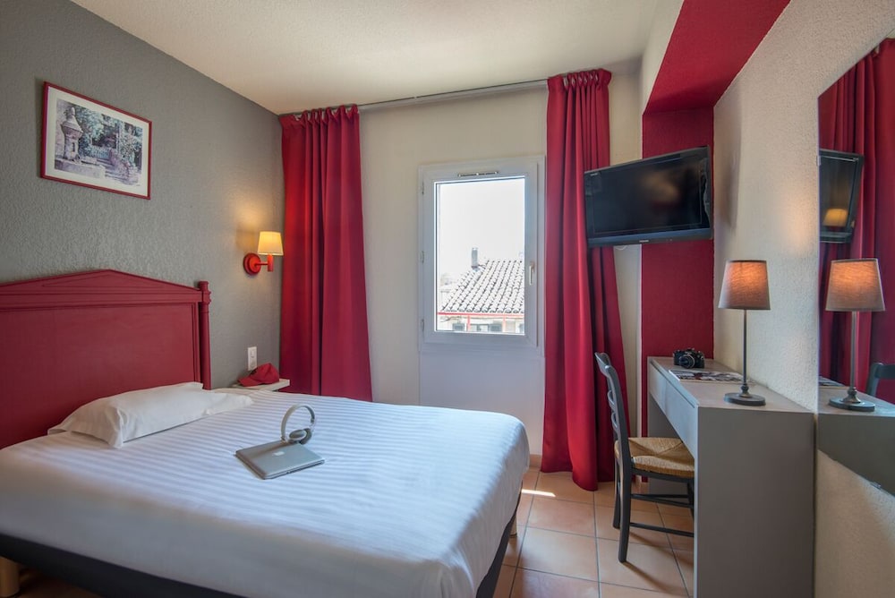 Hotel du Forum 6/50