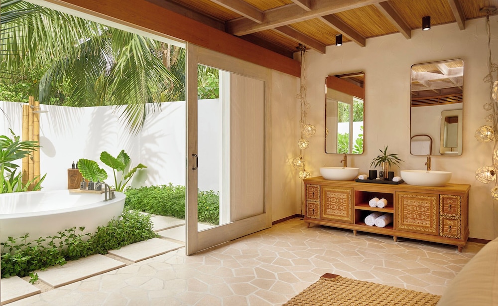 Sirru Fen Fushi Private Lagoon Resort 36/68