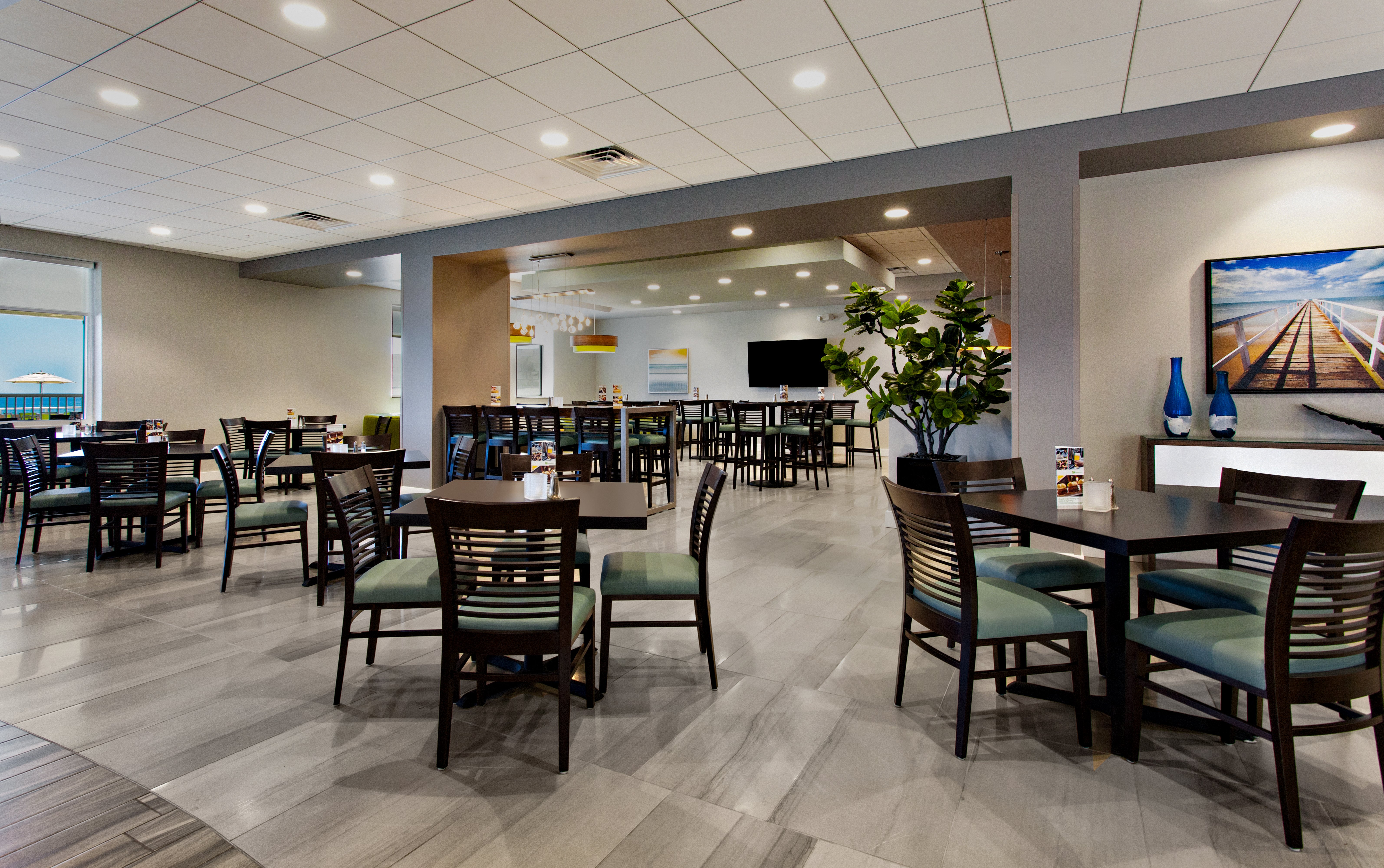 Holiday Inn Hotel And Suites Daytona Beach On the Ocean 26/50