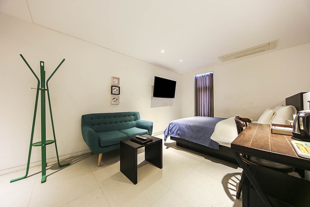 Hotel Myeongjak 22/67