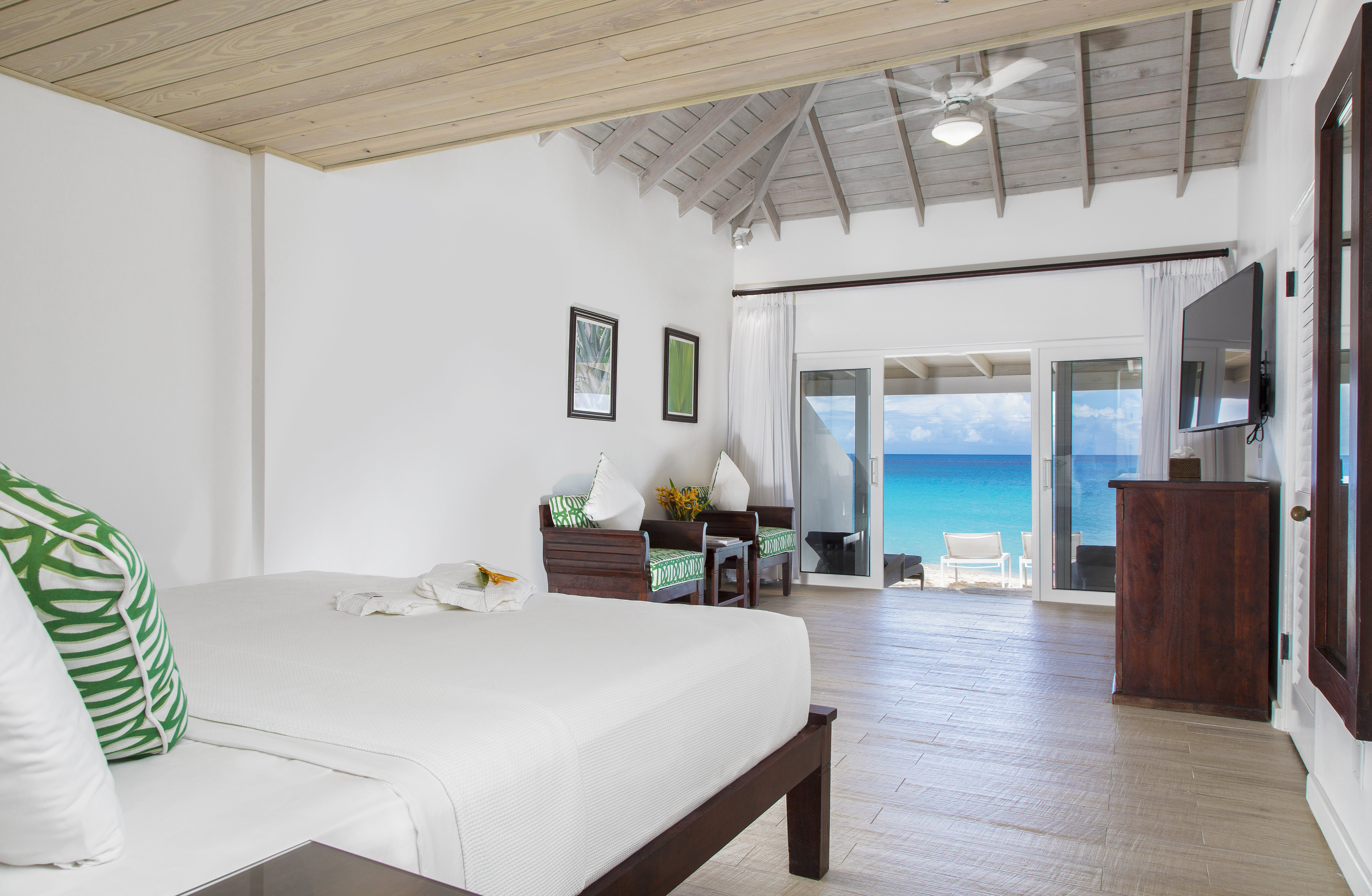 Superior Deluxe Beachfront