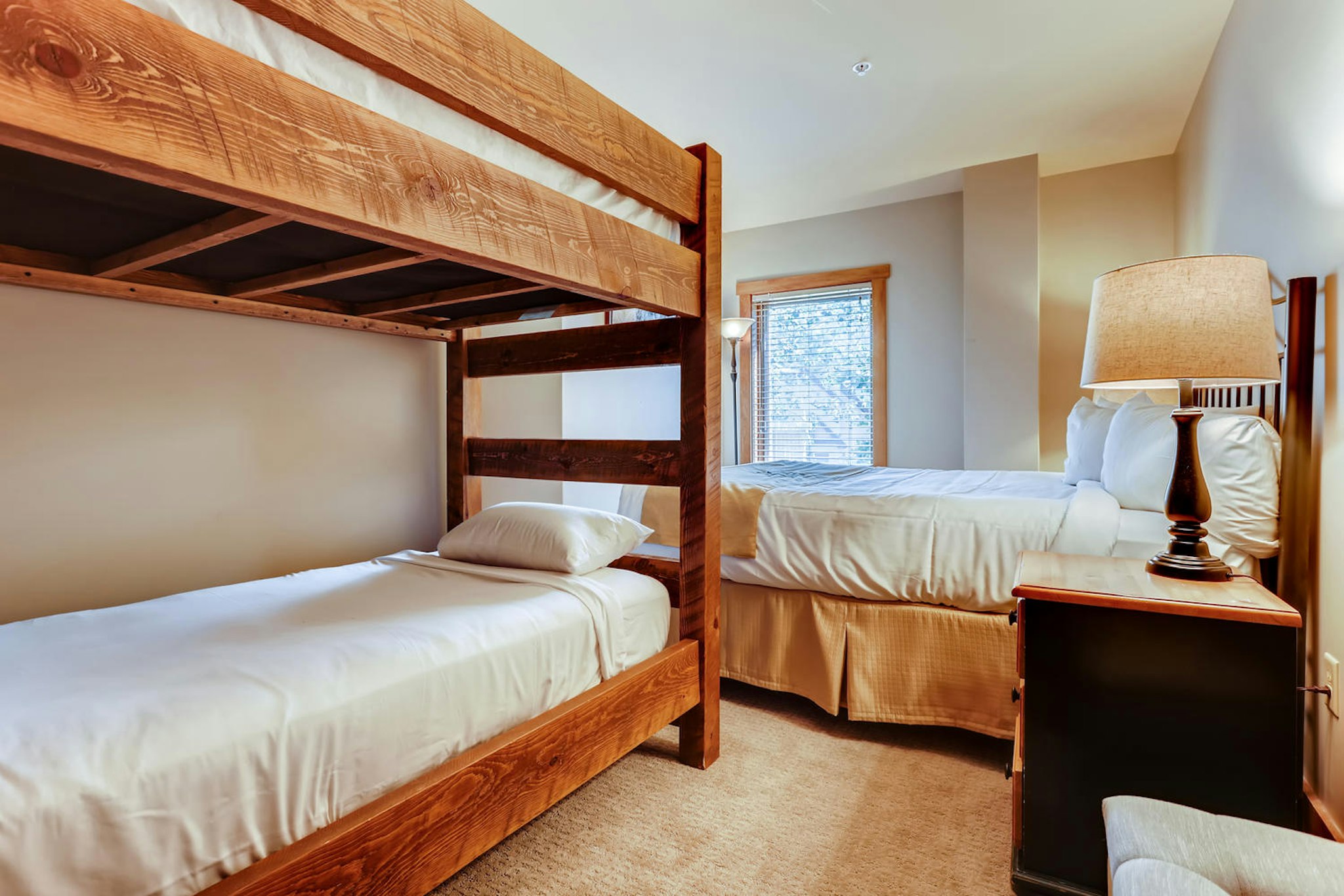 Condominium, 2 Bedrooms