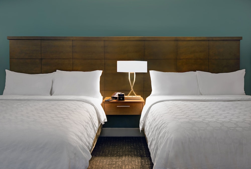 Staybridge Suites Sterling Heights Detroit Area 23/65