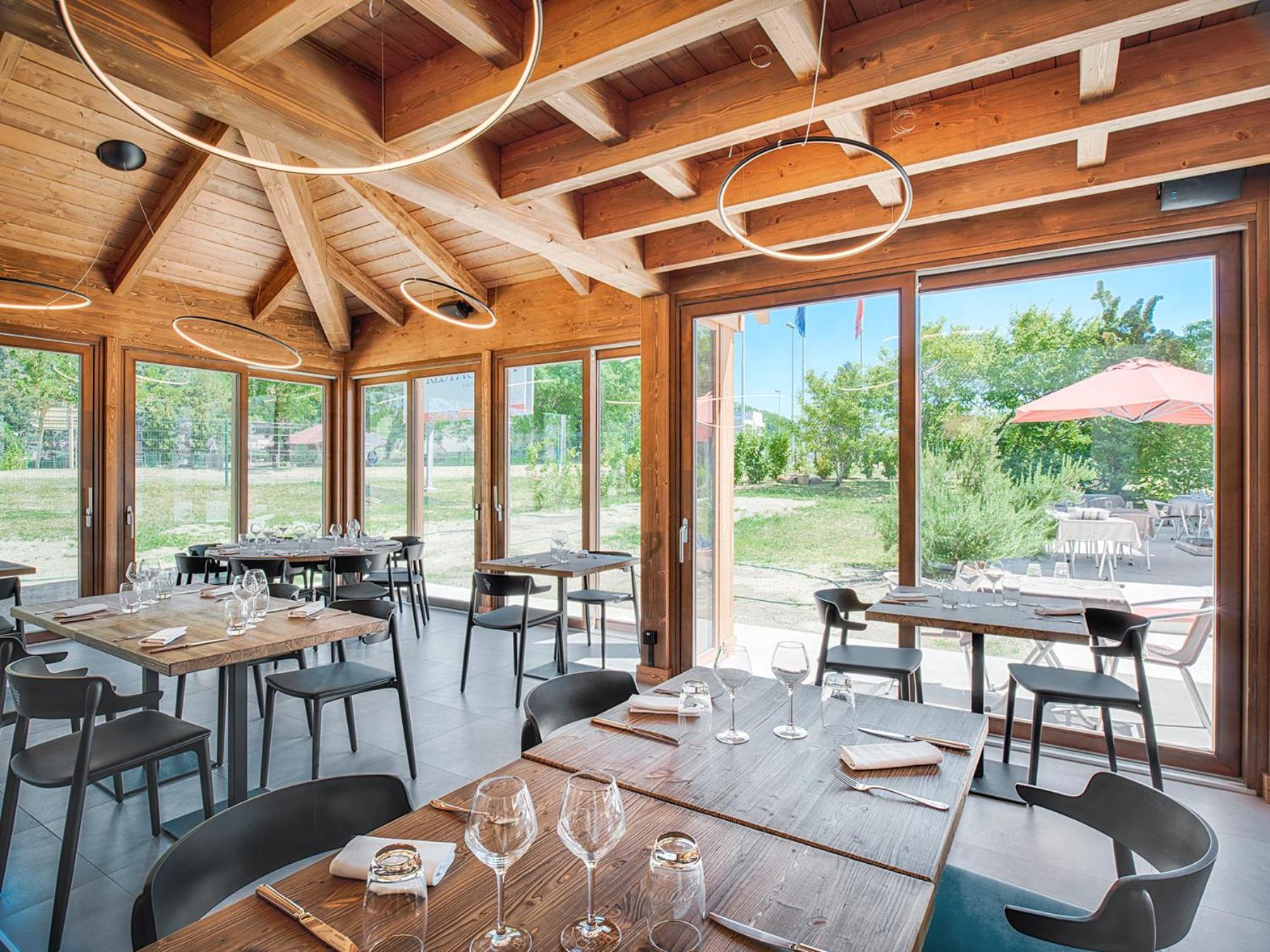 Hotel La Cle Des Champs 19/24