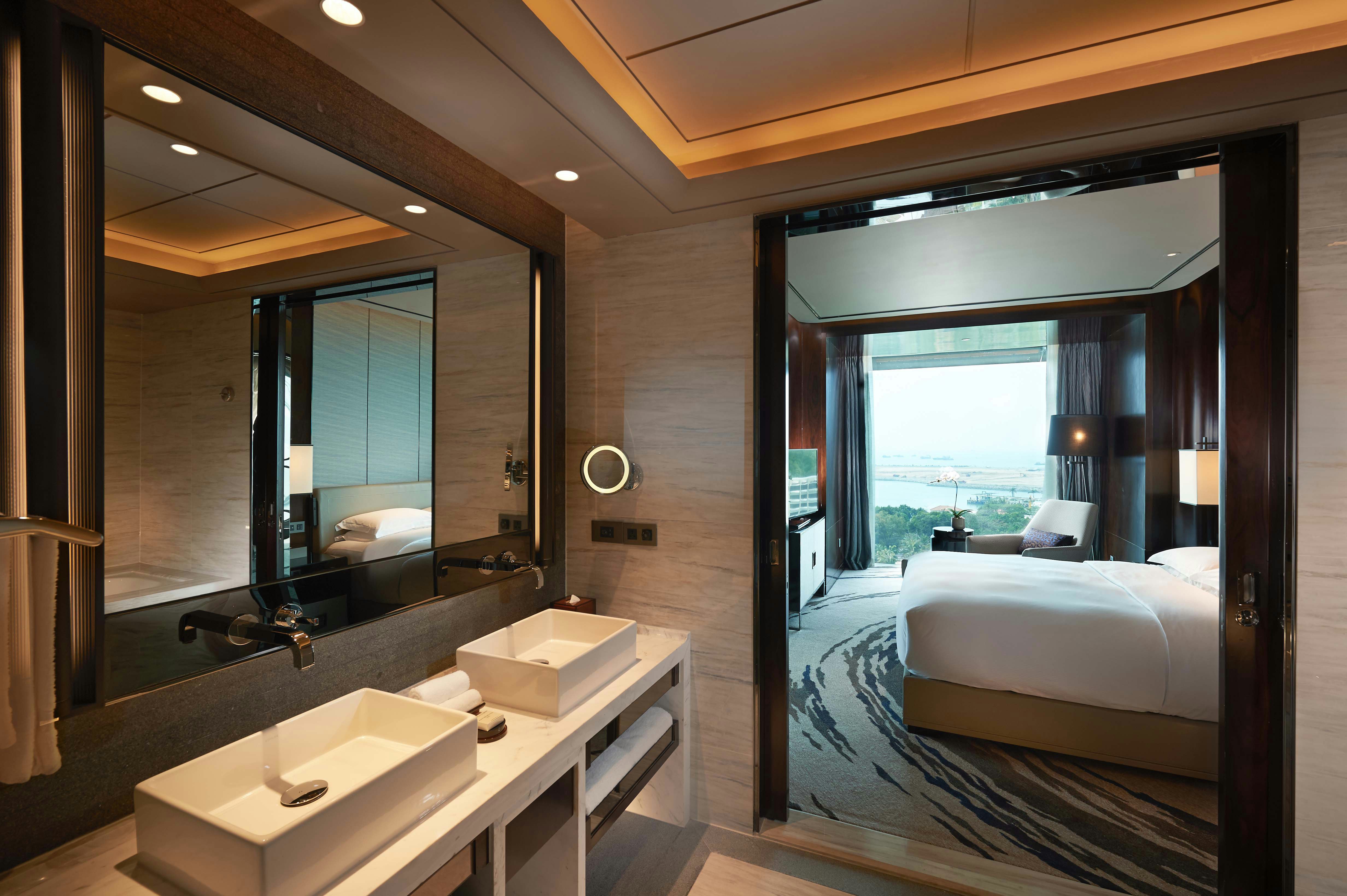 Hilton Shenzhen Shekou Nanhai 89/89