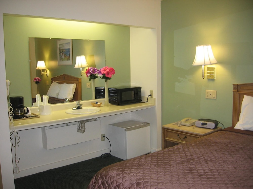 Travelodge by Wyndham Red Bluff South of Redding 53/65