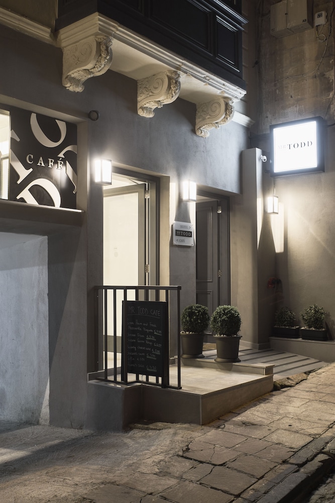 Mr. Todd Hotel in SLIEMA