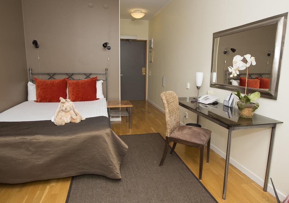 Maude Apos S Hotel Enskede 38/54